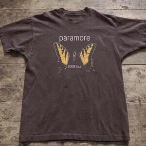 Gildan Men Brown T-Shirt, Paramore  Tour Black T-Shirt